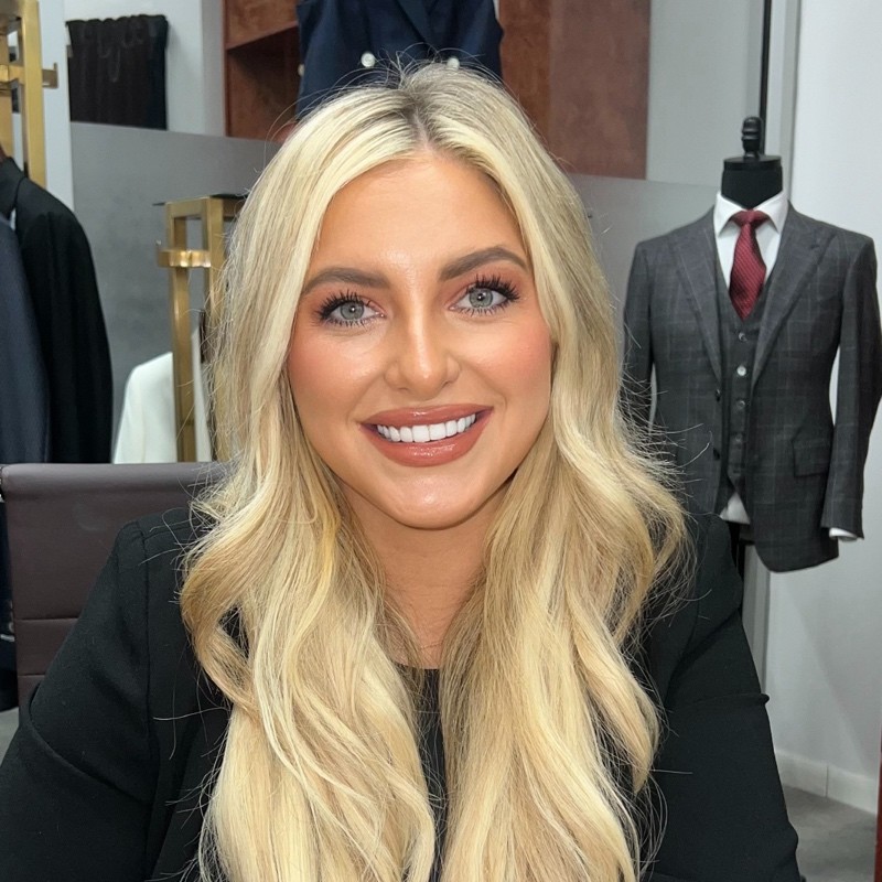 Headshot of Laura Mallon