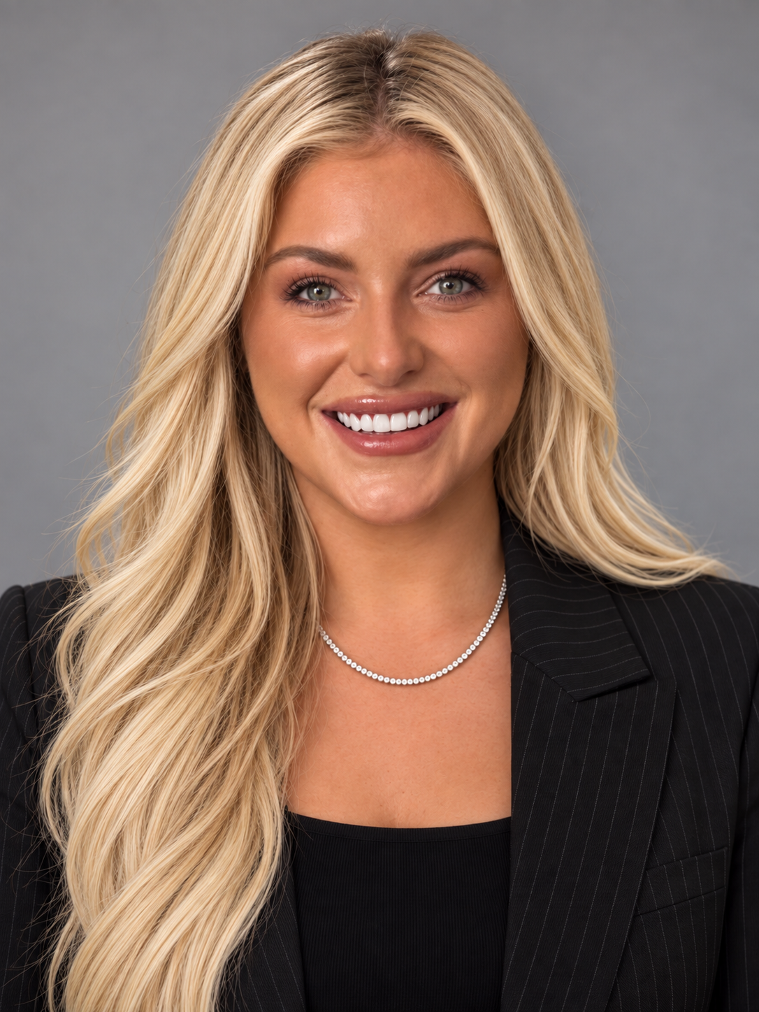 Headshot of Laura Mallon
